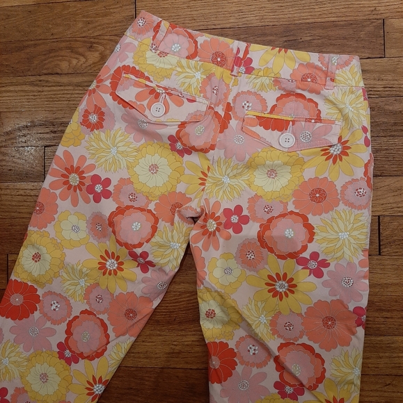 Izod floral capris - Picture 2 of 9